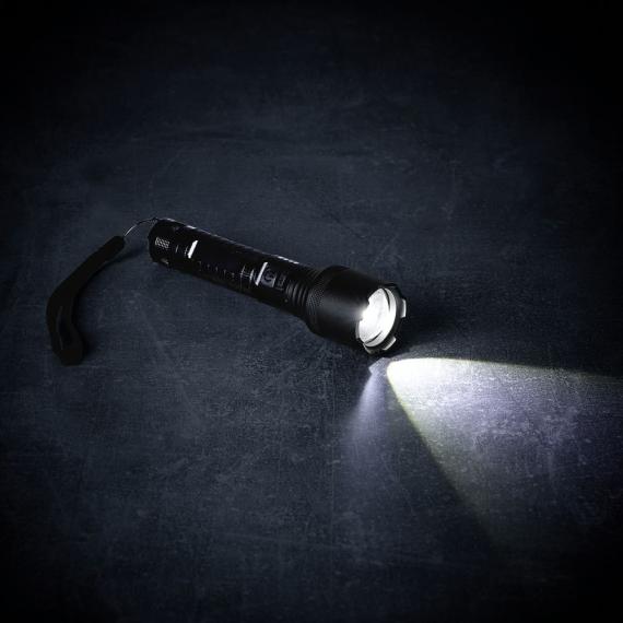 Фонарь аккумуляторный с фокусировкой луча FarSee, черный